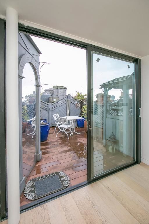 Апарт-отели Grafton Street Studios by City Break Apartments Дублин
