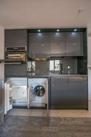 Апарт-отели Grafton Street Studios by City Break Apartments Дублин Улучшенный номер-студио-8