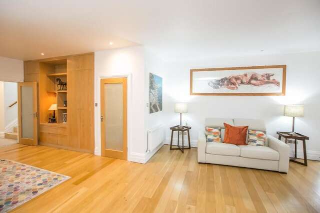 Апарт-отели Grafton Street Studios by City Break Apartments Дублин-77